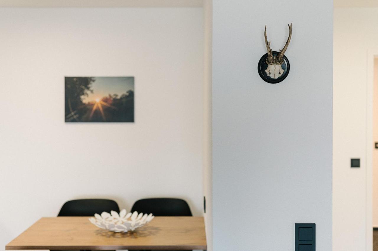 Moderne 2 Zi.-Fewo Blackforest Art Barrierefrei Naehe Freiburg シモンスヴァルト エクステリア 写真