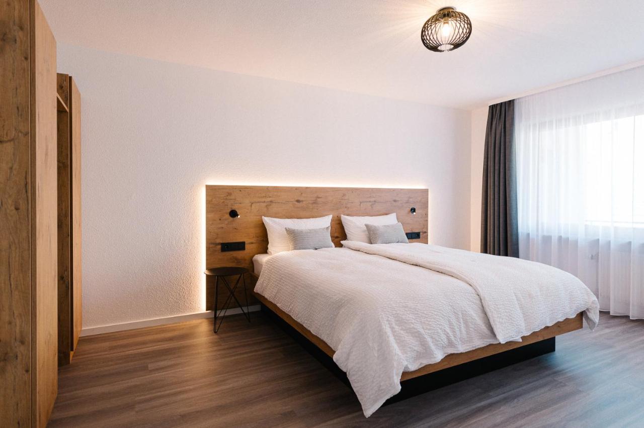 Moderne 2 Zi.-Fewo Blackforest Art Barrierefrei Naehe Freiburg シモンスヴァルト エクステリア 写真
